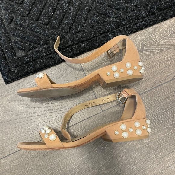 SW pearl sandal 6.5B - Picture 2 of 4
